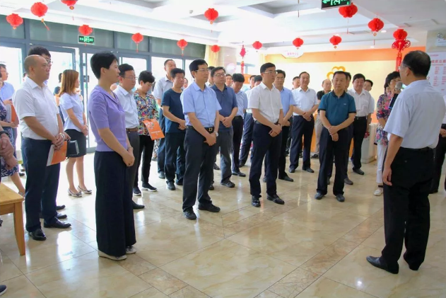 【中盛幸福】市人大常委会视察组到日照幸福护理院视察医养结合工作